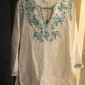 Johnny Was white tunic with turquoise embroidery